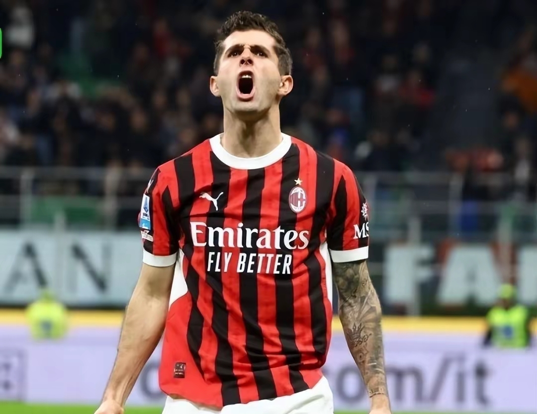 关于AC米兰轻取曼联，卡瓦尼梅开二度西甲的信息