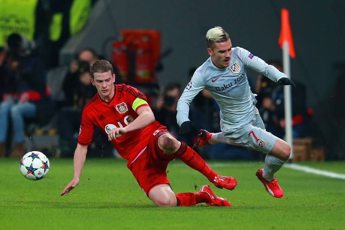 弗赖堡连续三轮失利,保级压力不小的简单介绍 弗赖堡连续三轮失利,保级压力不小的简单介绍