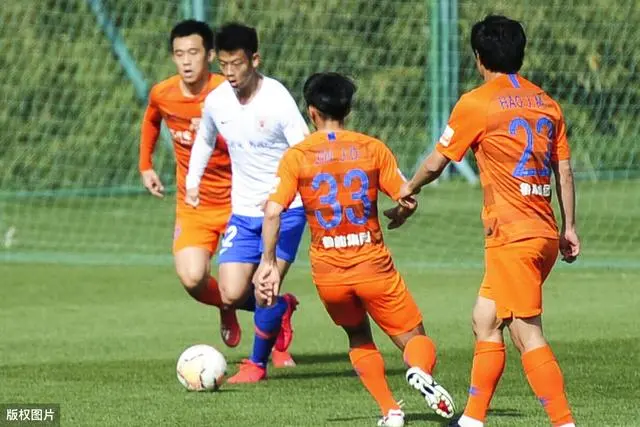 中国职业足球联赛成绩揭晓,豪门球队取得胜利 中国职业足球联赛成绩揭晓,豪门球队取得胜利