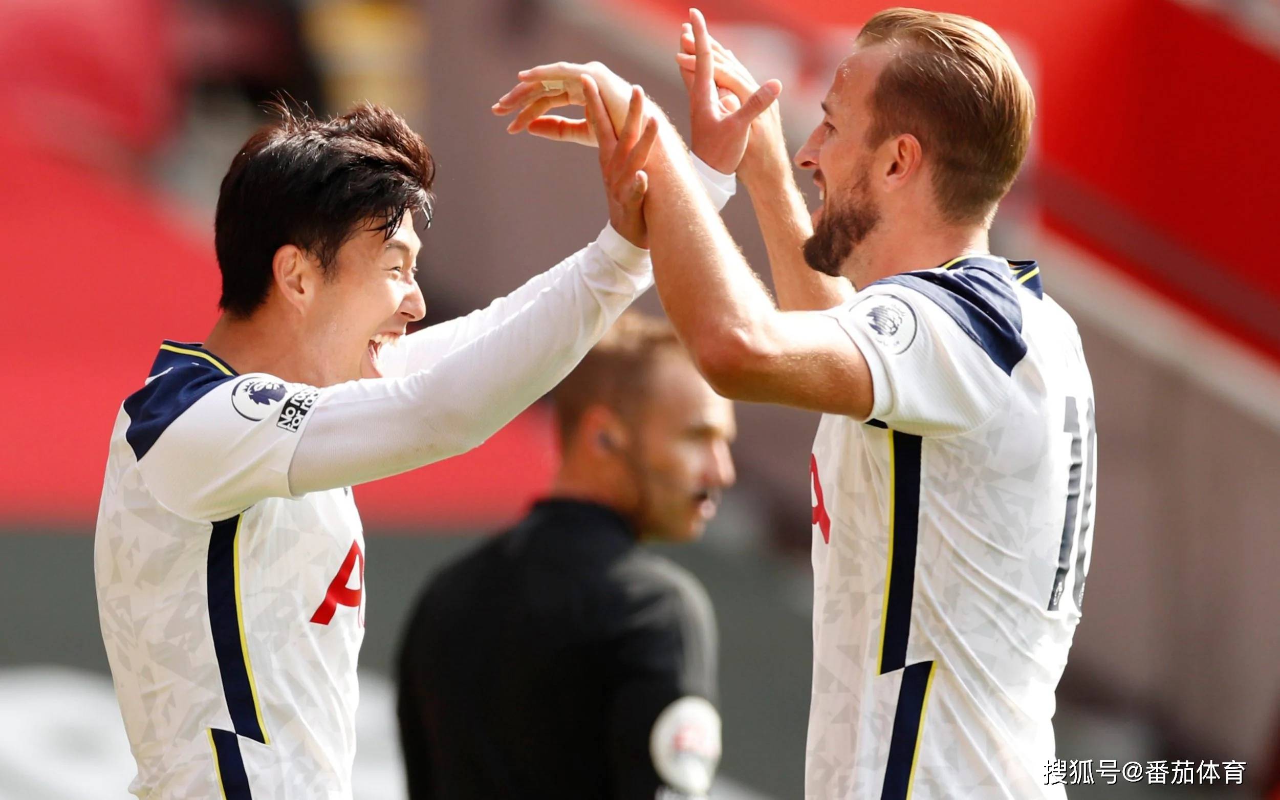 包含南安普顿逼平托特纳姆热刺，保持不败之帜！的词条