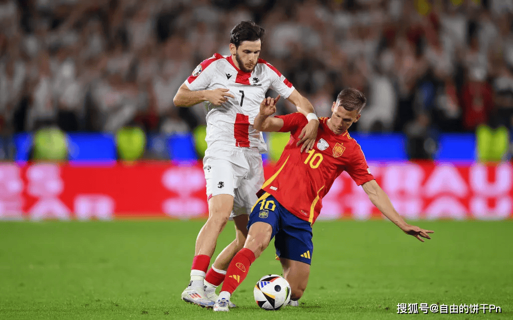 关于尤文图斯力克西班牙，厄德高攻防两端统治比赛鏖战多局四强赛，强势挺进下一轮的信息